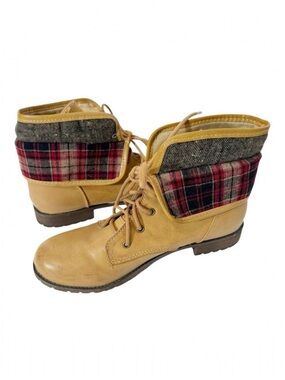 Rampage Jackson Tan Fleece Distressed Cottagecore Lace Up Combat Boot Size 9.5‎